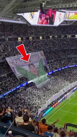 Pourquoi est-il si important, ce tifo que le Real Madrid va afficher ce soir au Santiago Bernabéu lors du match contre la Juventus ? #lucasvazquez #realmadrid #tifo #championsleague #footballtiktok 