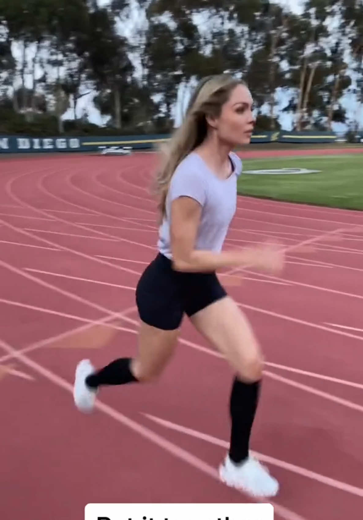 Benefícios: - Melhora a coordenação motora entre braços e pernas. - Aumenta a potência e a impulsão nas pernas. - Fortalece os músculos das pernas e do core. - Ajuda a corrigir a postura de corrida. - Reduz o tempo de contato do pé com o solo