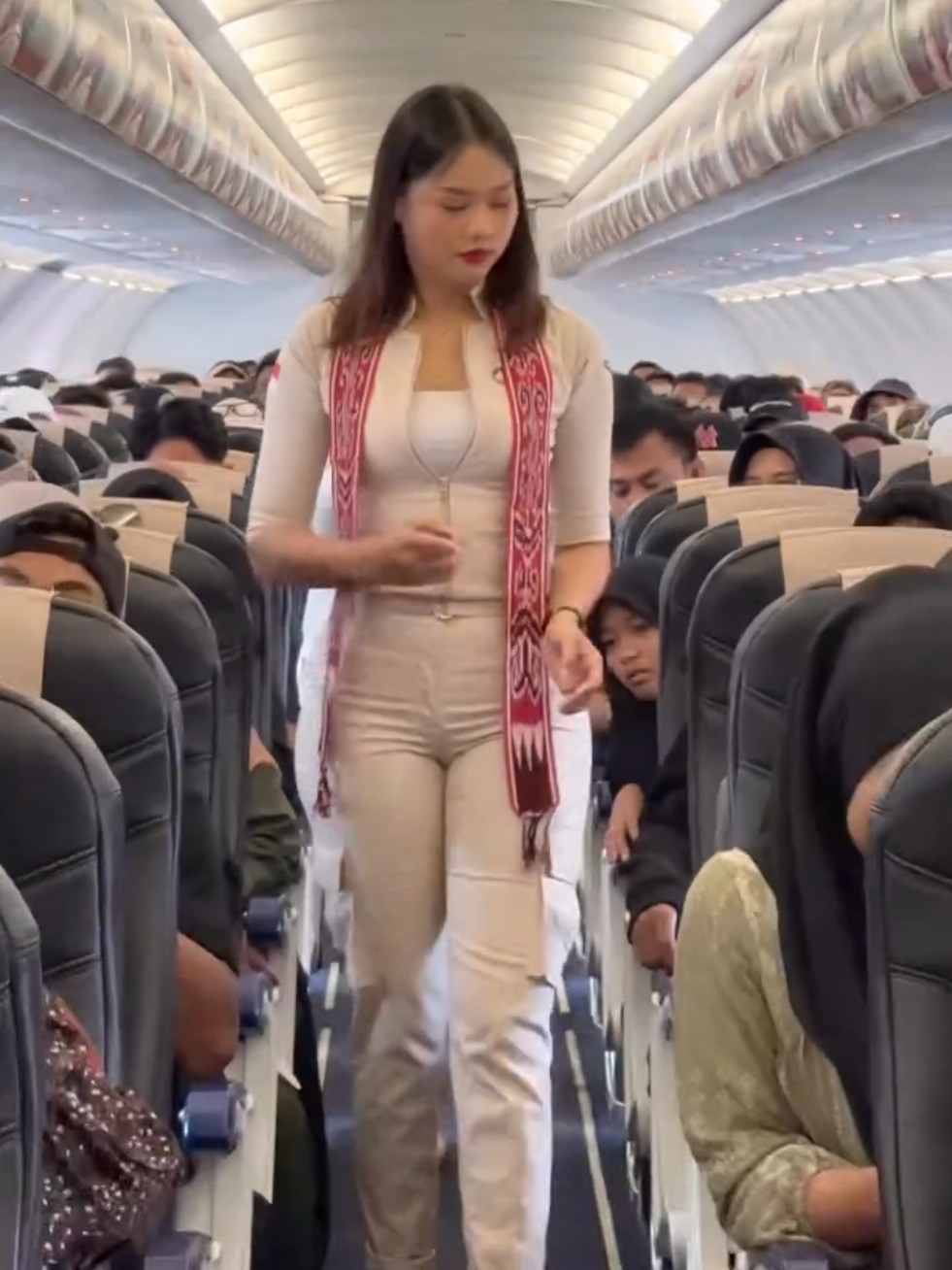 #pramugariindonesia #viraltiktok #fyptiktok #xyzabc 