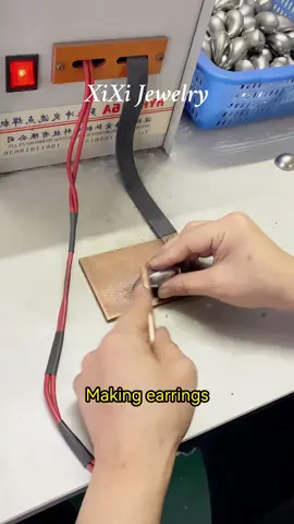 Making earrings #jewelrywholesaler #jewelrymaker #jewelrybusiness #jewelrymaking #jewelryfactory #jewelrydesigner #jewelry 