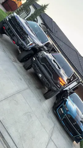 tercia de aces con cual te quedas ? #ramtrx #mopar #fordperformance #raptorr #foryoupage❤️❤️ 