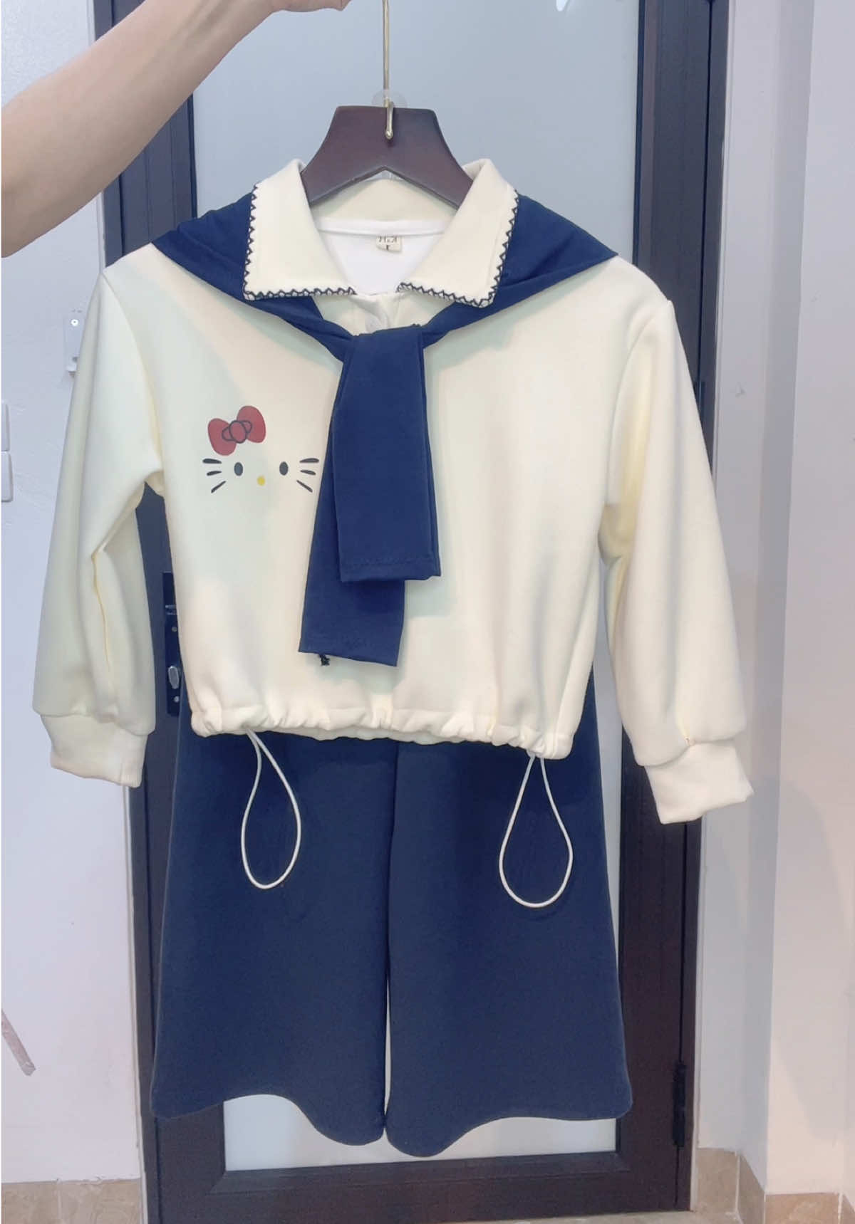 🌷 SET NỈ MÈO HELLO KITTY DÀY DẶN, ẤM ÁP CHO BÉ GÁI🌷#thoitrangtreem #sethottrend #setvayxinh #viralvideo #vayxinhchobe #fyp #dothudong #vayxinh #setboxinh #begai #begai #ThaTim5Ngon 