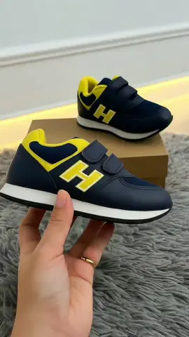 “Sepatu lucu yang bikin si kecil nggak mau lepas! 😍”#sepatuanak #sneakersanak #sepatuanakmurah #fyppppppppppppppppppppppp 