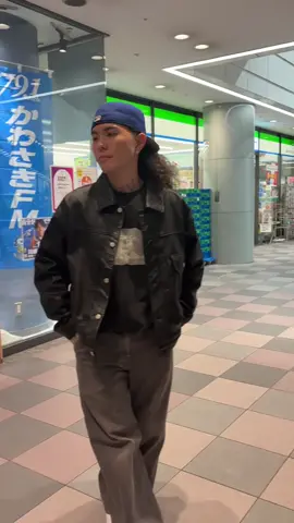 jojoとbark part2 かわさきFM スタッフの人もみんな優しかった。 #tijijojo #bark #badhop #川崎 #かわさきFM @Bark @BAD HOP @BADHOP ベンチ @株式会社 北浦工業 