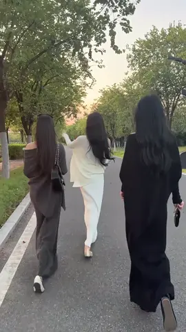 Hội chị em chả các bà đâu rùi, rủ mua để mặc chung liềnnn #setxinh #outfits #thoitrangnu #xuhuong #embexinh✨ 