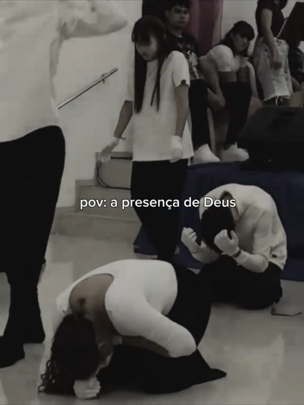 a presença dele vale muito mais! #fyp #cristao #jesus #edit 