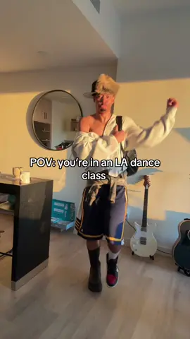 like what’s going on 😭