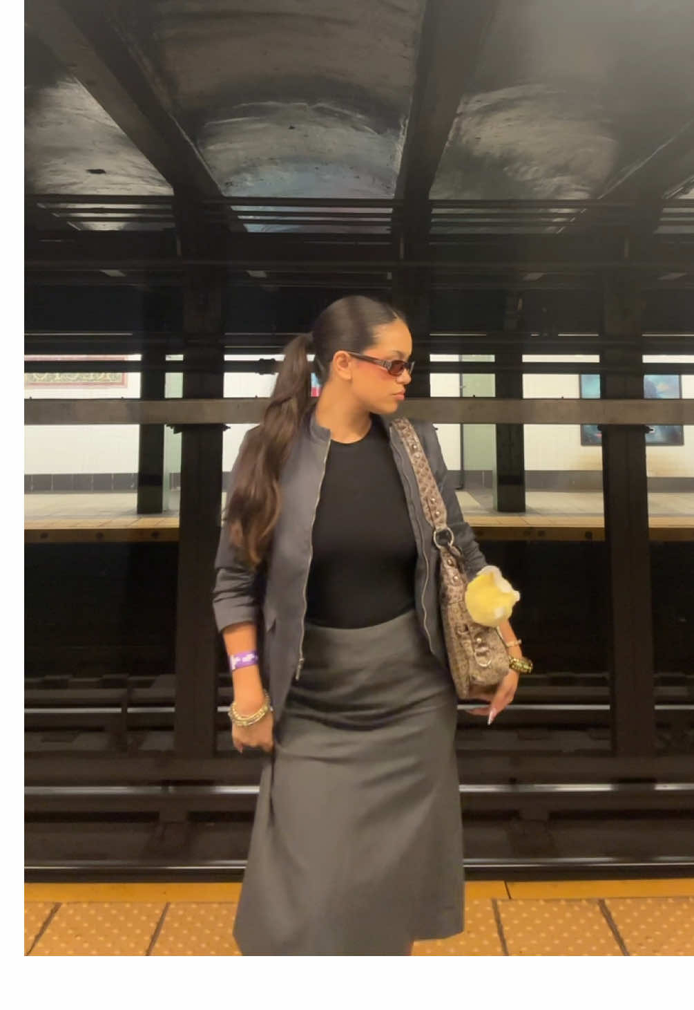 fit check in the big apple sauce #nyc #fashion #fitcheck #subway #newyorkcity 