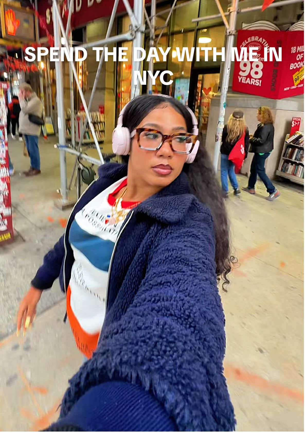 Born and raised in NYC but realized I never actually explore it 😭 so I took myself on a solo date to fix that 🩷🗽#fyp #spendthedaywithme #nyc 