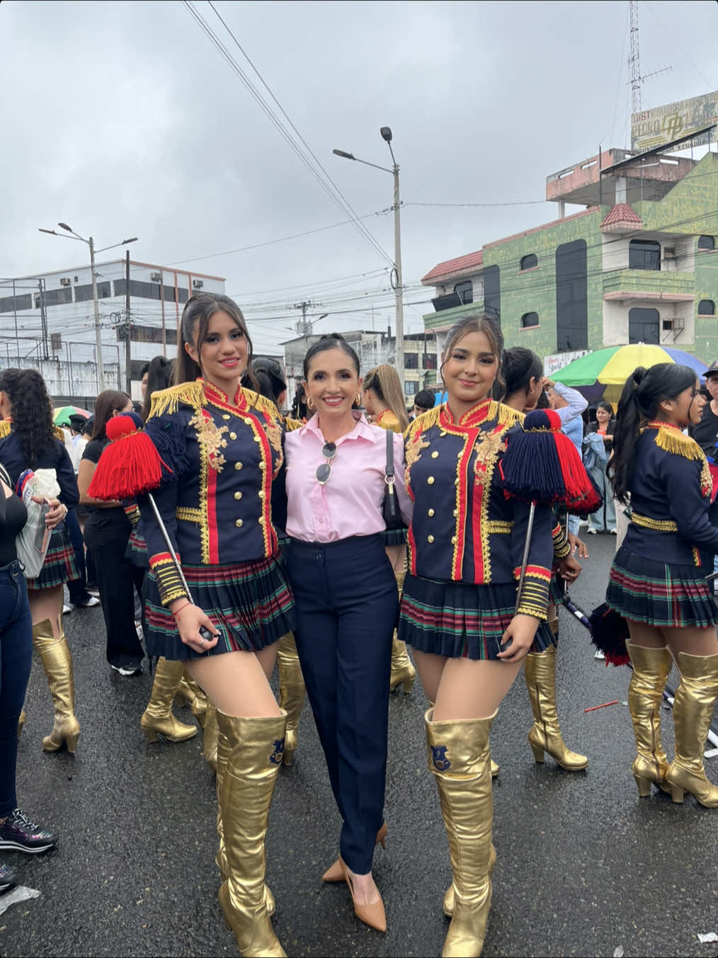 Belleza, Elegancia y distinción #insutec 🧡💙 #ponmeenparati #bastoneras #flypシ 