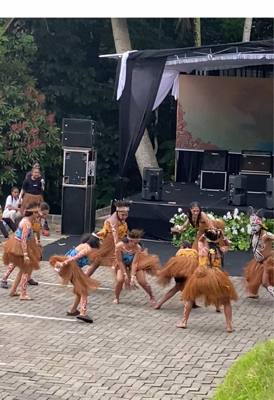 perempuan selatan bermain 💃🏻🫵🏼 #papuaselatan #animhayogyakarta #tate #andi #fyppppppppppppppppppppppp 