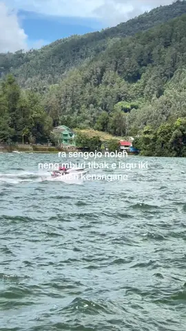 kelingan opo awamu cah #telagasarangan #lamunan #eralamunan #sarangan #magetan24jam 