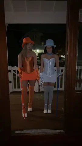 DUMB AND DUMBER 🧡🩵 @courtney #halloween #dumbanddumber 