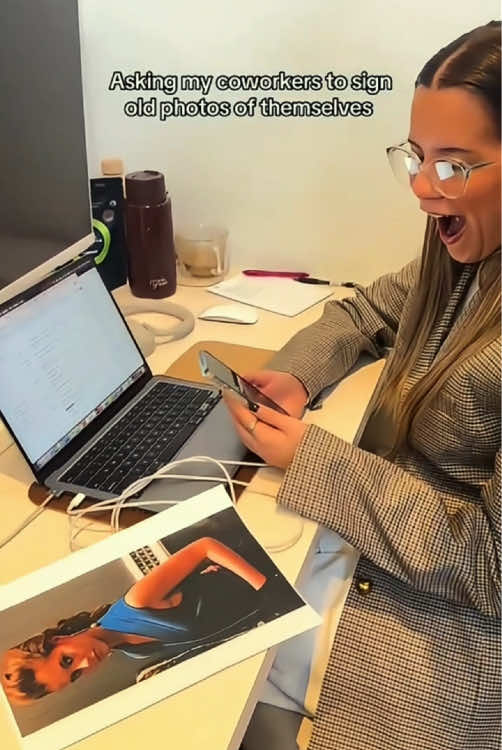 Have the teacher sign the photo 😂😂😂#teacher #funnyteacher #oldphoto #prank #usa🇺🇸 