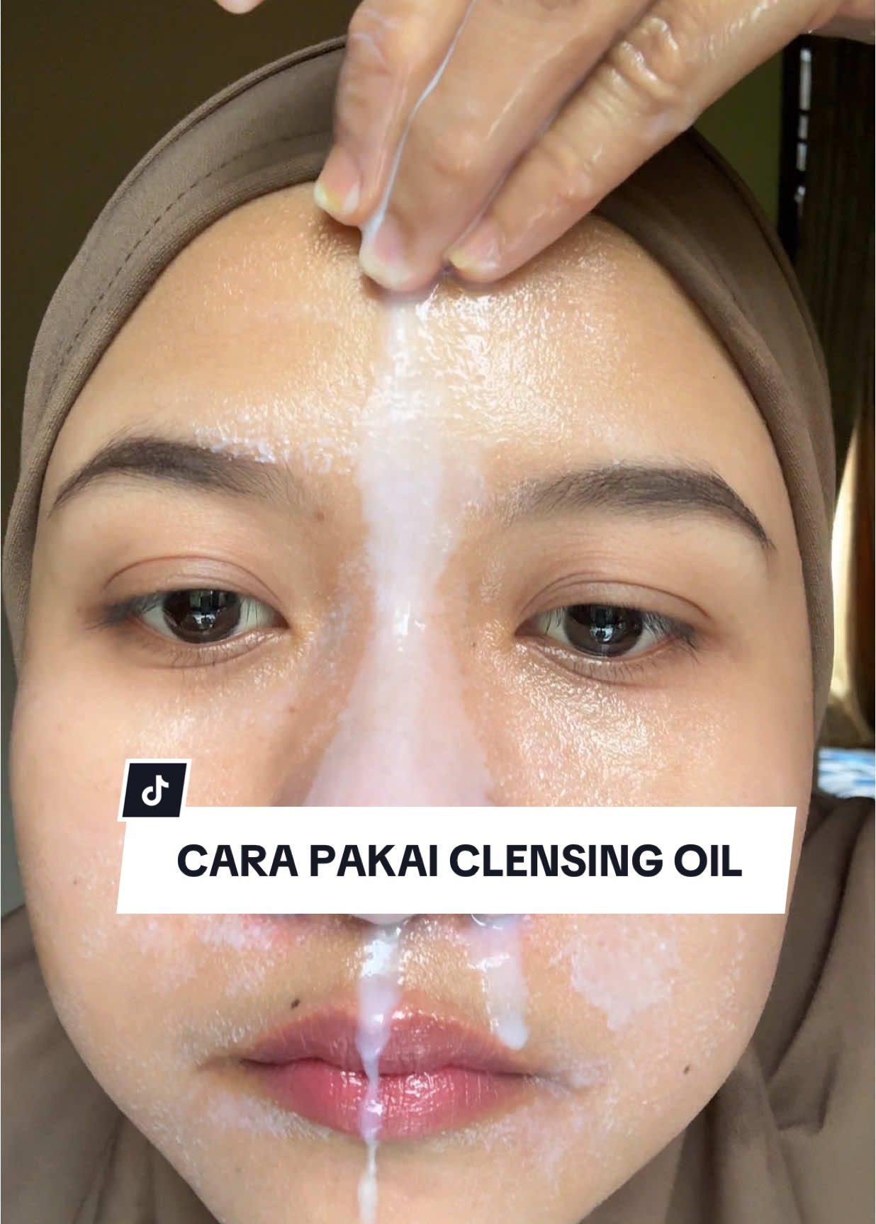 Komedo hitam ku akhirnya minggat woii 😭 . #anua #cleansingoil #komedo #komedohilang #anuacleansingoil #anuaskincare #rekomendasi #fyp 