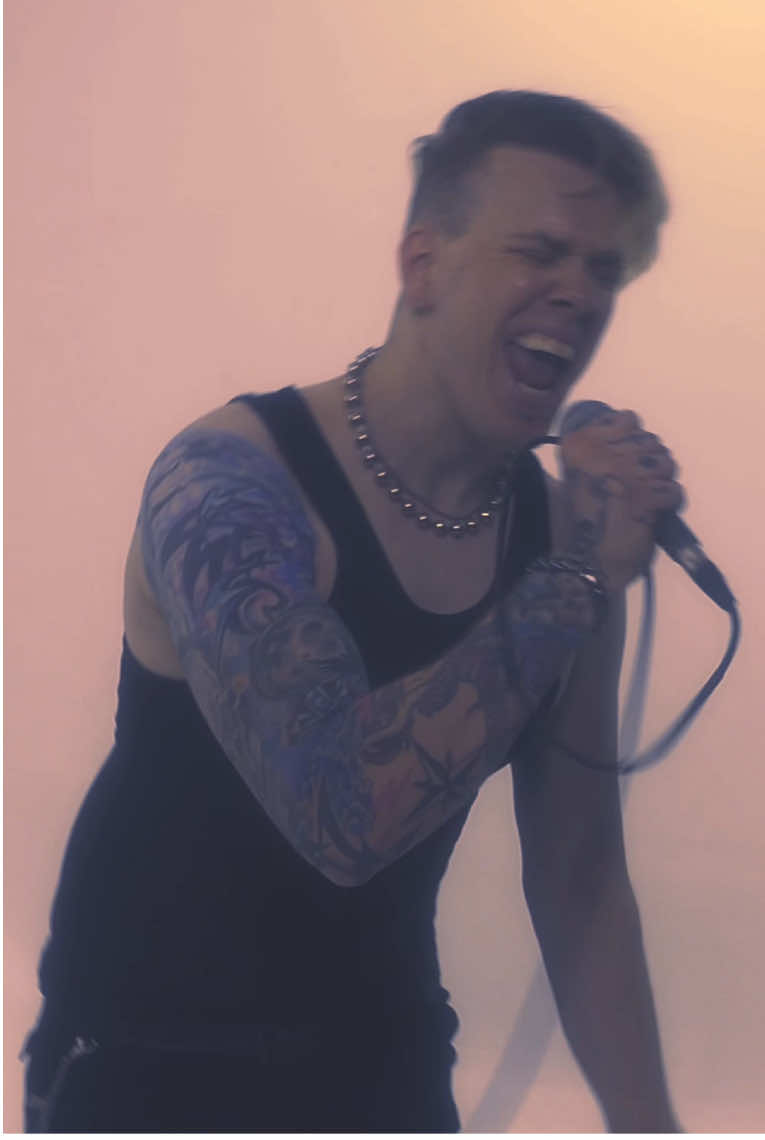 A dark lullaby. #metalmusic #bmth #badomens #sleeptoken 