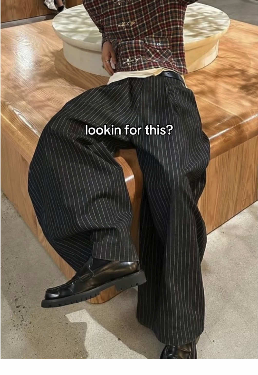 🤔🤔🤔 #stripedpants #widelegpants #pants #fashion #fyp 