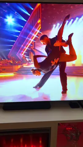 I beg your finest pardon @PashaPashkov @daniellefishel 😍🪩✨ this got a standing ovation from me in my living room #dancingwiththestars #dwts #wicked #boymeetsworld 