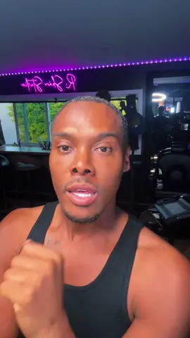 Receipts stay on deck 🧾: A year later, I’m still encouraging people to give up chicken and see the difference for themselves. I never claimed to be a dietitian, I said that from the start! I just shared what I experienced and the results I saw firsthand. Side note: Look how much slimmer my face is now compared to when I first stopped eating chicken. My experience can’t be debunked. Just because I haven’t said anything doesn’t mean I forgot those people in middle America (Idaho)😼. #losangelesesthetician #blackesthetician #skincareeducation #BloodTypeDiet #StopEatingChicken