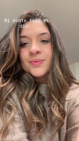 ¿Cuantas mamis como yo? Mi hora del café es sagrada 😂🤭 #coffeetiktok #coffeeaddiction #cafecito #alaska #starbucks 