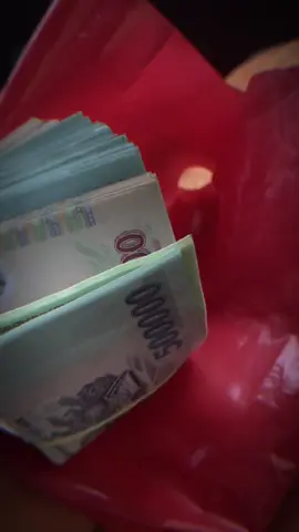 Thật ra mk rất thích nhìn người đàn ông ấy…..cho dù màu sắc anh ấy thay đổi. Thì tình yêu mình dành cho anh ấy không hề đổi thay 😂😘😘😘