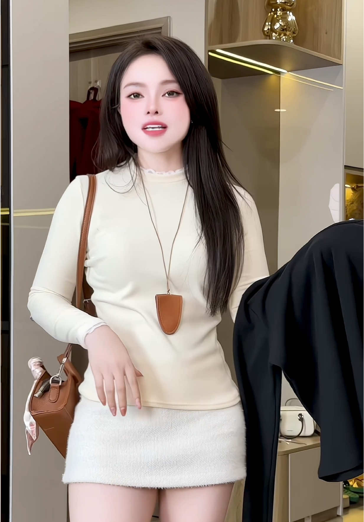 Áo giữ nhiệt lông thỏ cổ 3p phối cổ ren lạ mắt trẻ trung siu hot . Áo này diện vừa xinh vừa sang nữa😉   #aogiunhiet #thuntam #aothunnu #aolennu #aolen