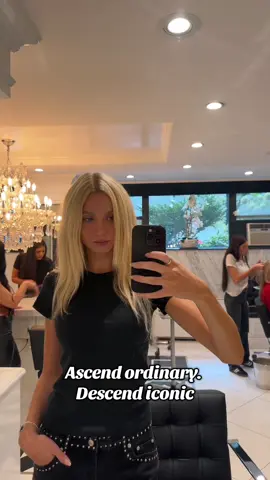 Because elevation isn’t just about the view, it’s about the transformation✨  @abby gendell  #inches #hairextensions #extensions #blonde #itiphairextensions 