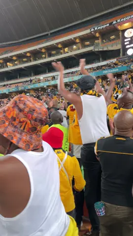 Thank you Amakhosi amahle 💛✌️#kaizerchiefsfans #hlobolacrew #amakhosi4life #gwijo 