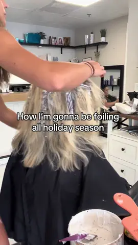 Holiday szn #holidays #fyptrending #hairtok #fyptrending #hairstylist 