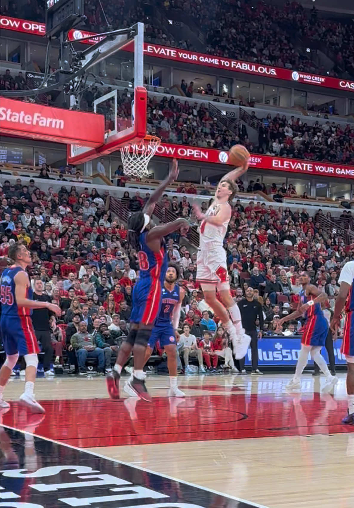 MATAS CAUGHT A BODY 🤯😮‍💨 @14 #dunk #NBA #matasbuzelis #poster #highlights 