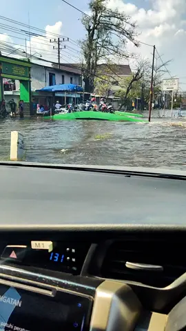 nyebrangi selat  #fypシ゚ #semarang #sayungdemak #banjir #masukberanda 