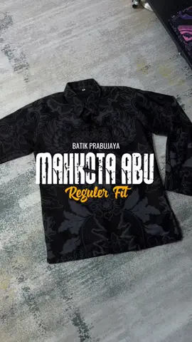 Buat ke kantor atau ke kondangan batik ini cocok di segala acara😎🔥 #kemeja #batikprabujaya #outfitideas #outfitbatik #batikcowok 