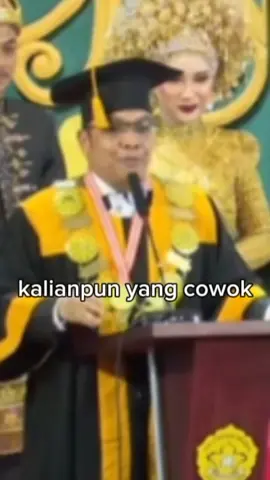 #CapCut  gelar ada 2, tpi ttp pengangguran gak papa minta mahar banyak kan, soalnya kita kuliah pake uang bukan pake daun.😭🤣 #jjcapcut 