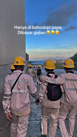 Bukan sya yg blng 😂🤣#imip_helmkuning #imiphits #fyp #morowali_sulteng_bahodopi 