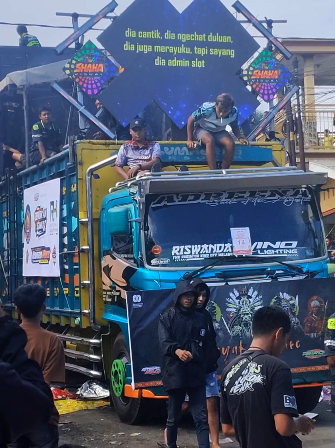 kata-kata sad karnaval #karnaval #soundhoregmalang #soundsystem #riswanda @riswandaofficial1 