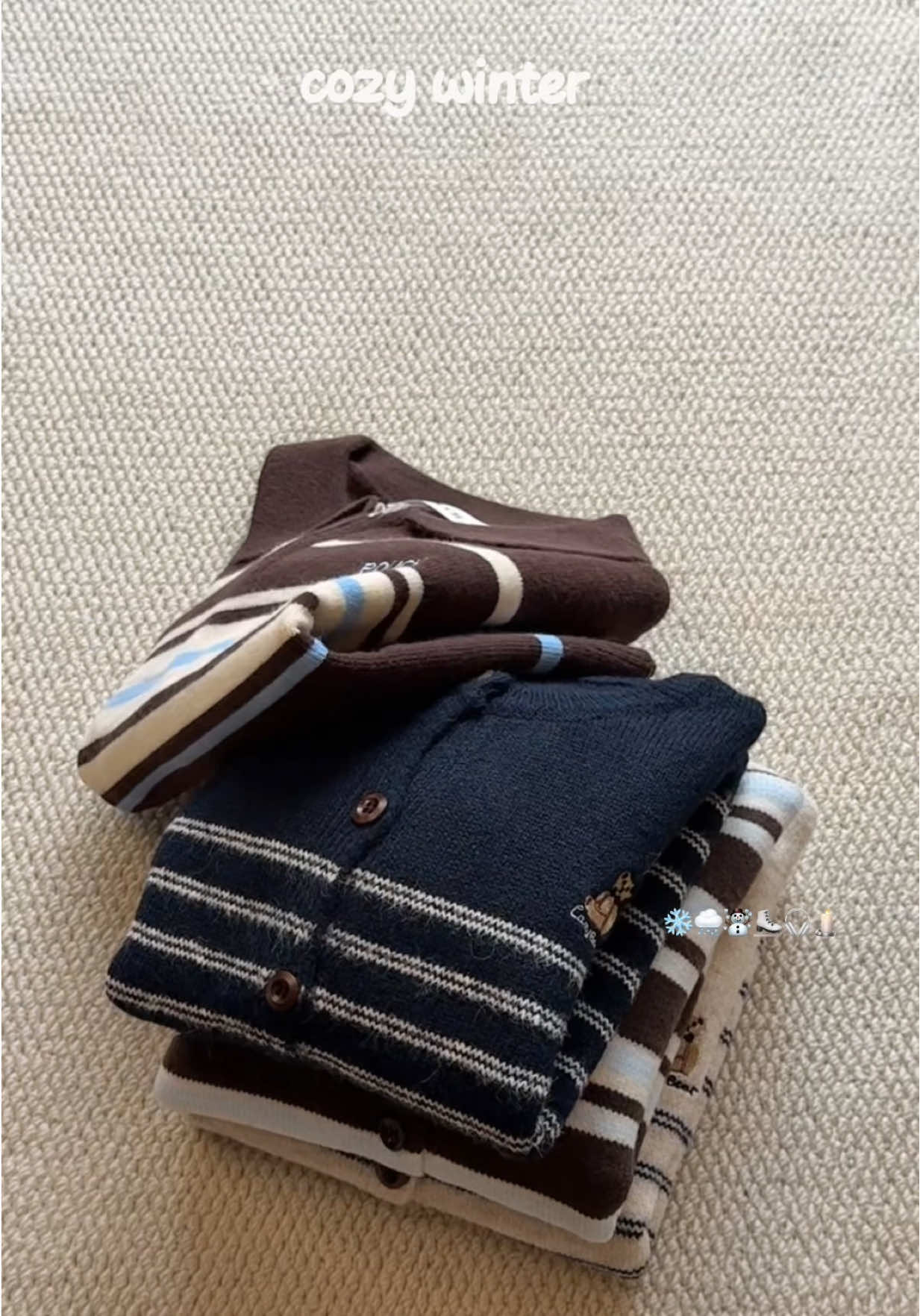 Cozy winter ❄️🌨️☃️⛸️🎧🕯️ #xuhuongtiktok #cardigan #aolen #viral 