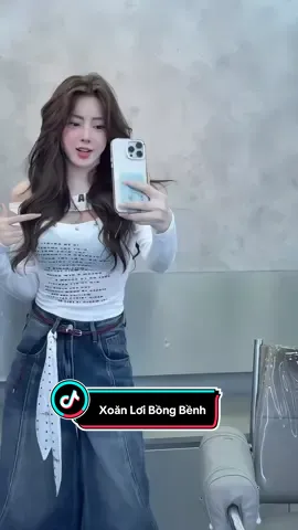 “Gió đông ập tới – tóc vẫn cứ lơi, cứ bồng, cứ xinh 💨 Mùa xoã tóc đến rồi mà không uốn xoăn lơi là thiệt nha 😘 