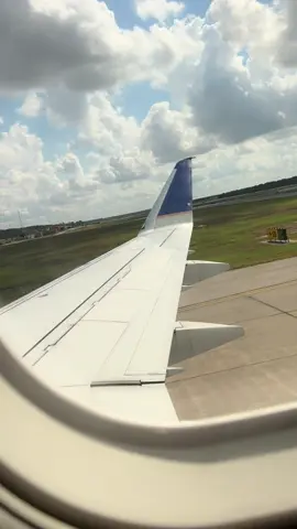 Love a good trip🛫.  #fyp #explorepage #vacation #flights 