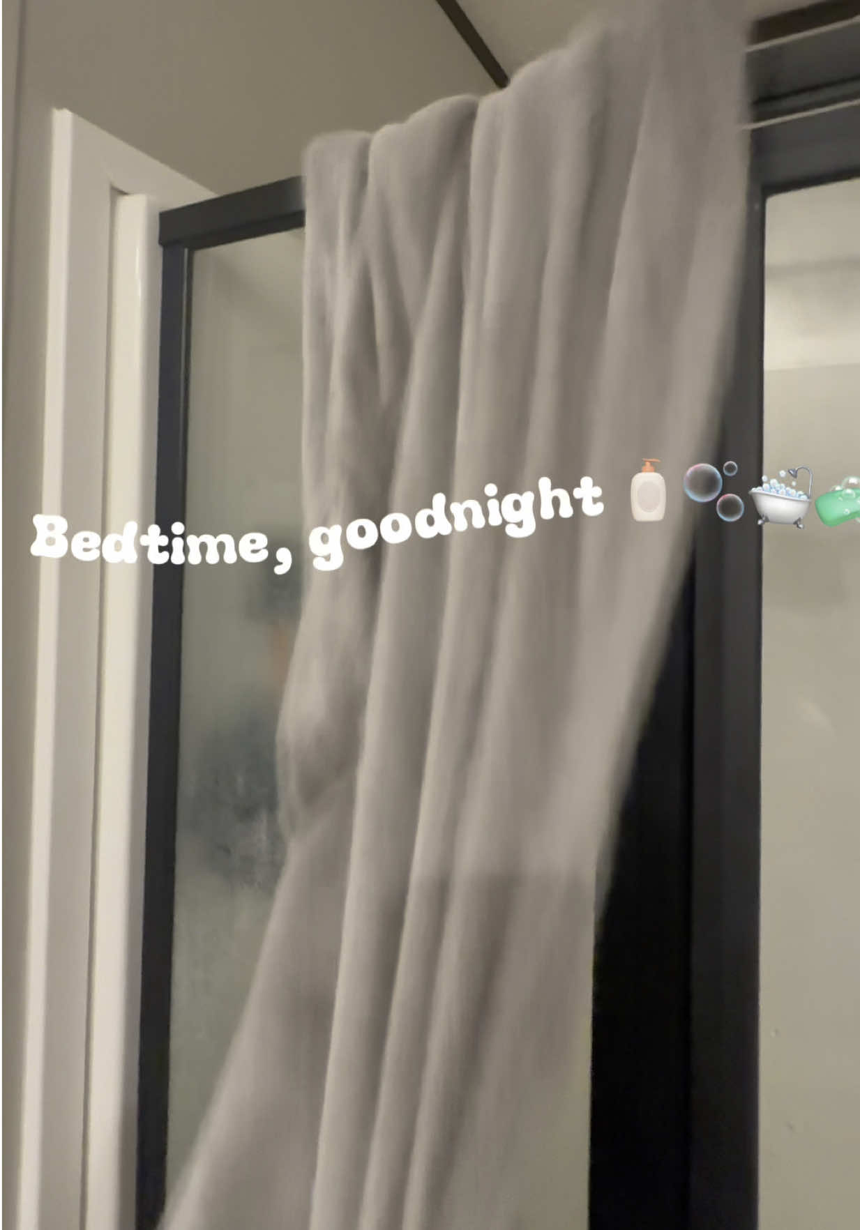 Goodnight friends. ✨ #goodnight #bedtime #momlife #gurwm #grwm #nighttimeroutine #skincare #nightskincareroutine #sculpting #herbivore @Herbivore Botanicals 