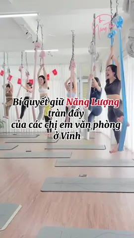 Buổi trưa ở Vinh tĩnh lặng, là thời gian vàng để các chị em văn phòng giữ năng lượng cả ngày 🥰🥰 #nàngthoyoga #tpvinh #yogabay #yoga #yogavanphong 