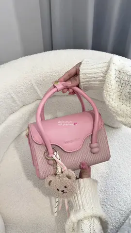 Fav pink bag 💗 #Rainsmore #taswanita #pinkbag #tascantikmurah #handbag 