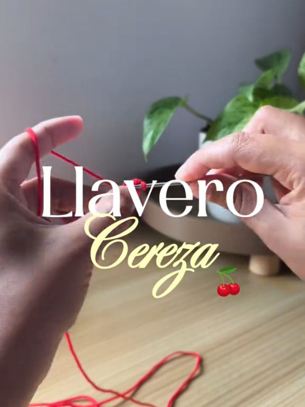 🍒 Llavero de cereza paso a paso – PARTE 1 🍒 ¿De qué color lo harías vos? 👇 #amigurumiscrochet #fyp #paratiiiiiiiiiiiiiiiiiiiiiiiiiiiiiii #hechoamano #costarica🇨🇷 