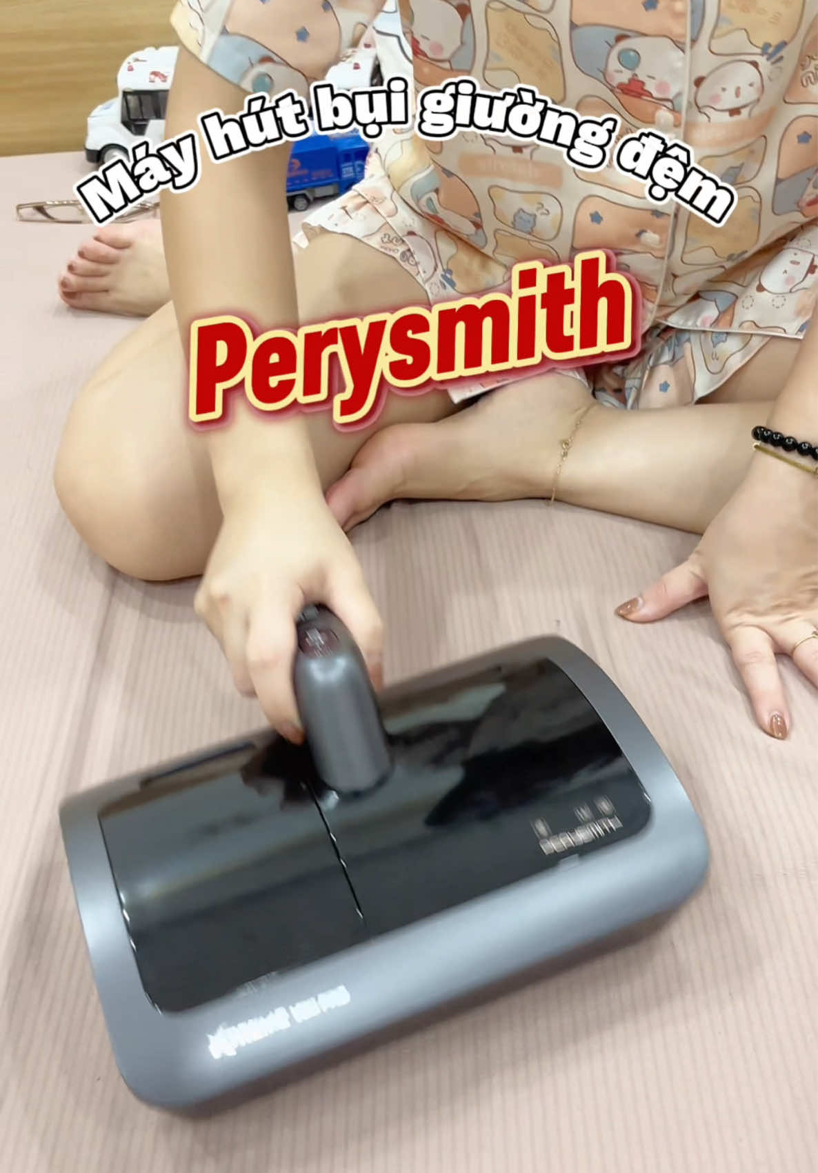 Máy hút bụi giường đệm chân ái của nhà tui, hút mạnh - hút sạch- tiện cực kỳ, ưng ý nha #mayhutbuigiuongnem #mayhutbuikhongday #perysmith #mayhutbuicamtay #xuhuong 