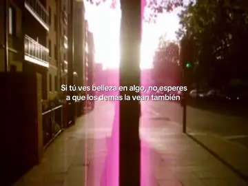 No necesitas que todo el mundo te entienda para poder hacer lo que te llene de verdad @digitalgallery 