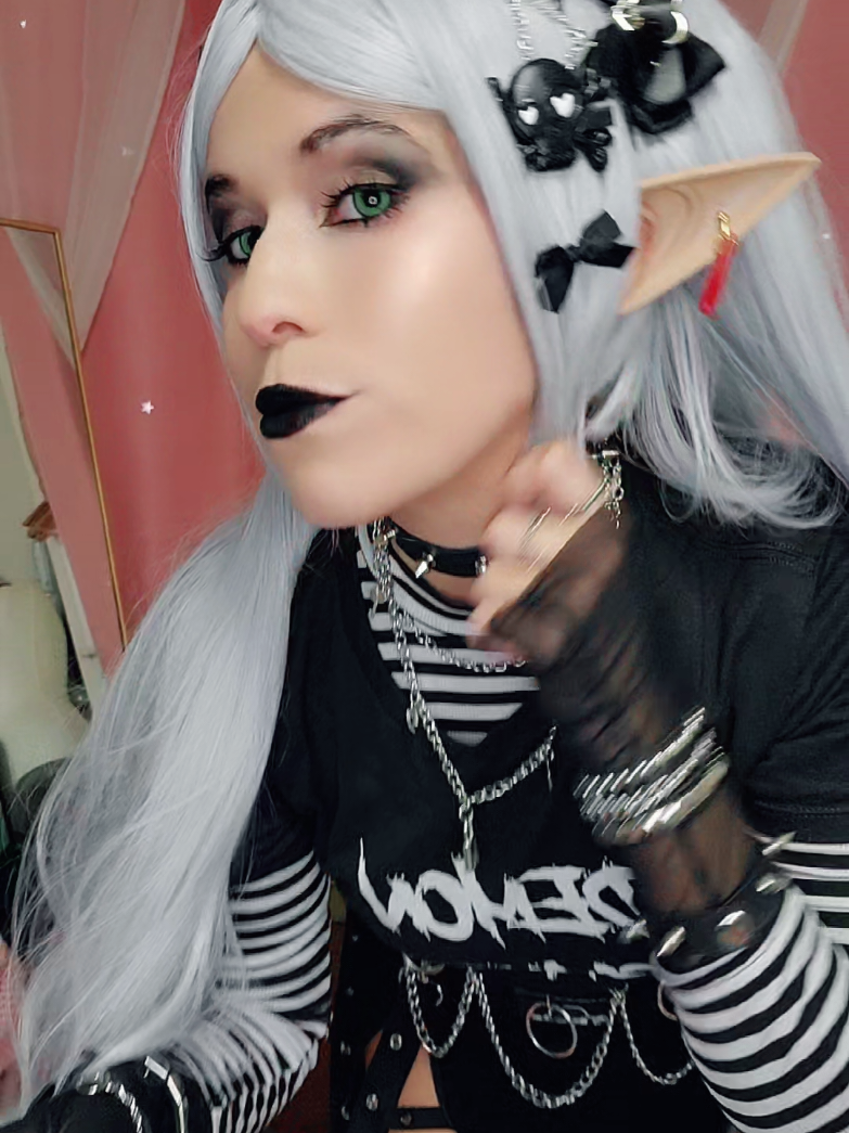 made a cute apartment friendly dance. cause some of these dances be to much jumping and I got neighbors. #gothfrieren #frieren #frierenbeyondjourneysend  #cosplay #iwishdance 