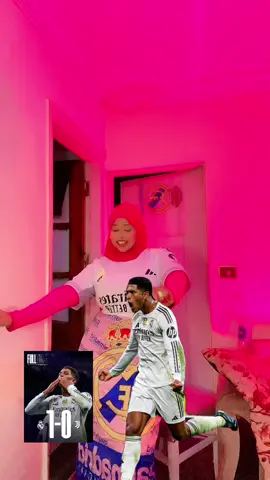 💃@ZAMZAM BOWLAX REACTION⚽️💎🗼#judebellingham #cabsicabsiwaaye💎🗼 #libaaxnaagah💎🗼 #zamzambowlax #halamadrid 
