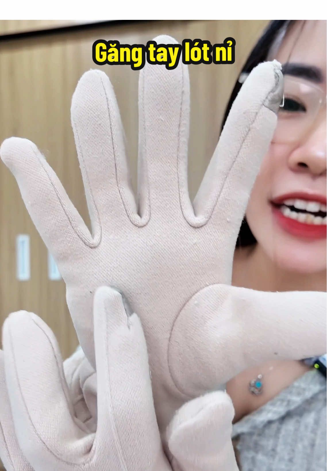 Găng tay lót nỉ lót lông siêu dày siêu ấm cho mấy bà đeo mùa đông giữ nhiệt đây ạ!!!! #thuy1met48 #gangtaylaixe #gangtayxemay #gangtaymuadong #gangtaygiuam 