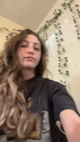 Pretzel girl vibes 🥨