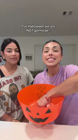 We got invited to a Halloween party😄 #costume #halloween #trend 