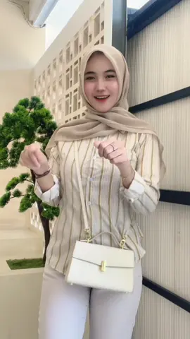 uhuyy kemeja 30rb an ajjh😝✋🏻#kemeja #atasanwanita #tiktokshop #affiliatetiktok 